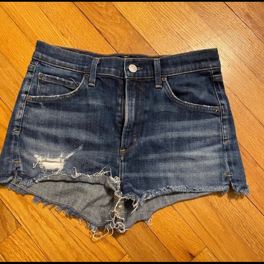 Agolde Jaden denim shorts. Size 26
